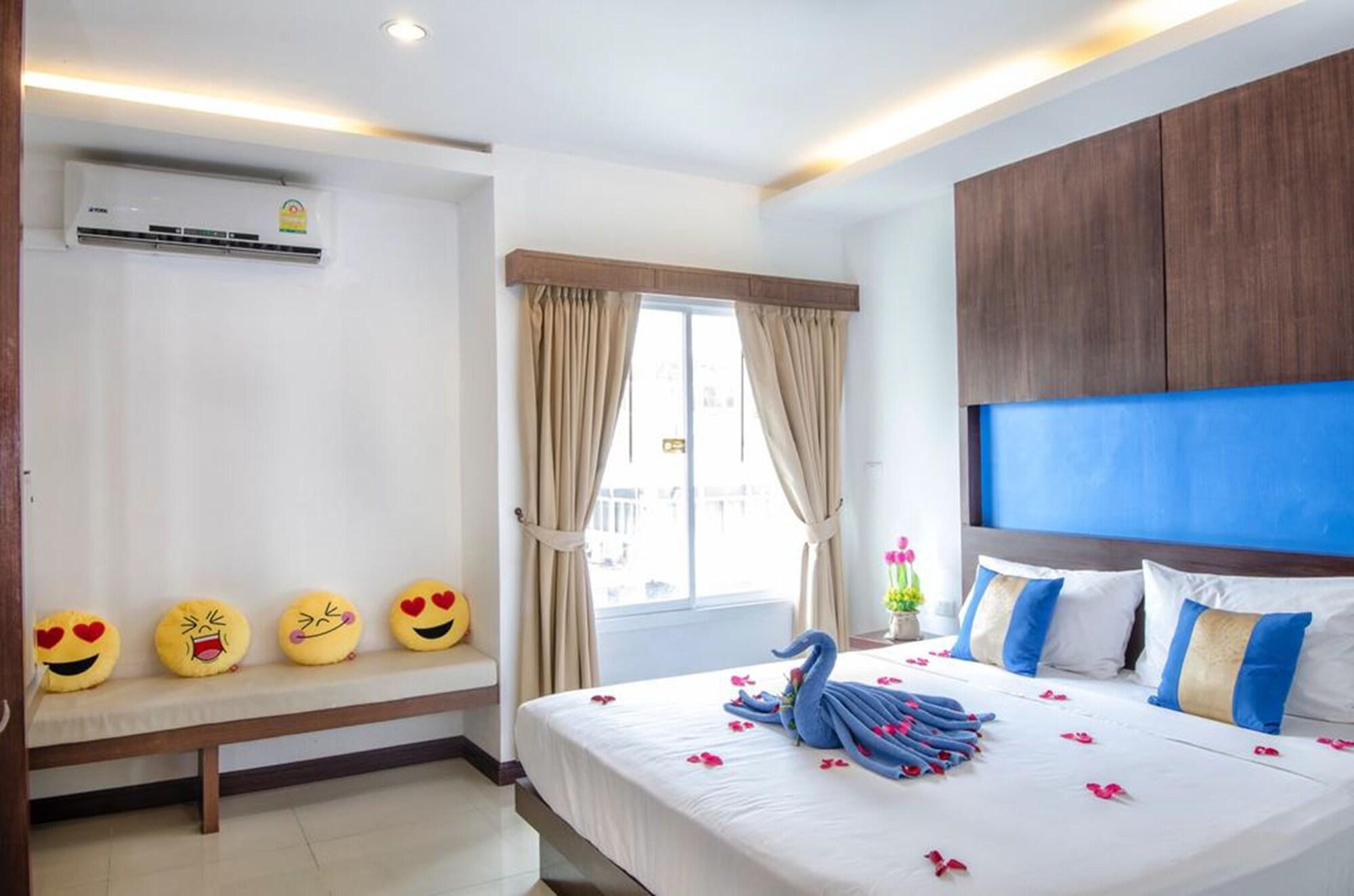 Hotel Tuana Blue Sky Patong Exterior foto